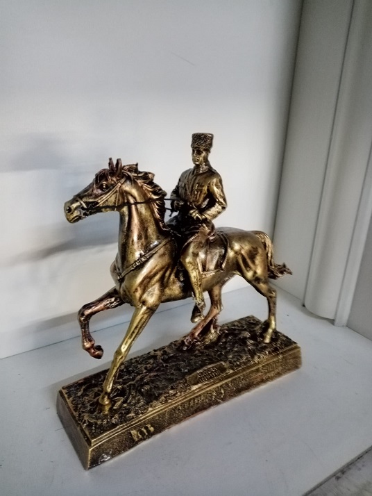 Polyester Atatürk Biblo