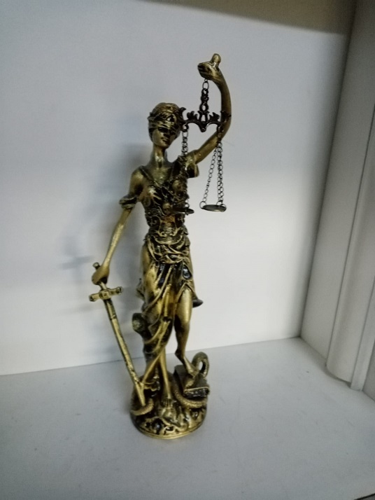 Polyester Adalet Biblo