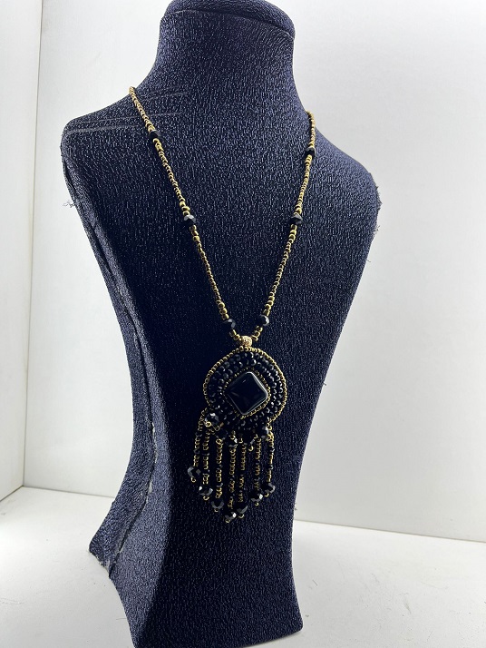 Doğaltaş Siyah Kolye